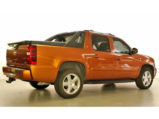 Chevrolet () Avalanche I:  