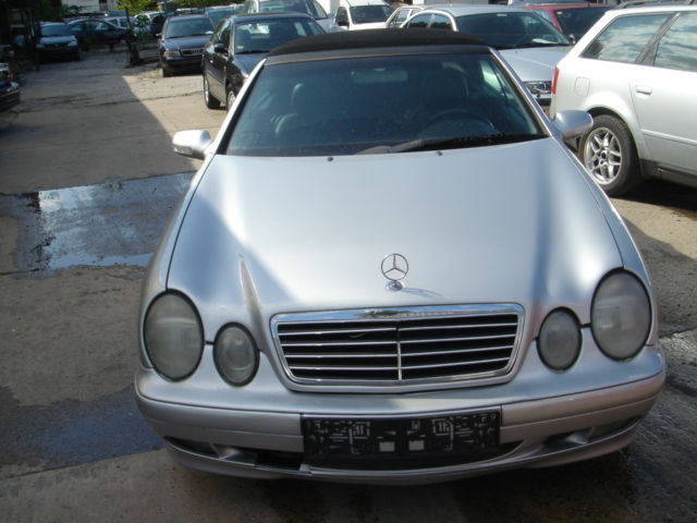 Mercedes Benz () CLK (A208) Cabrio:  