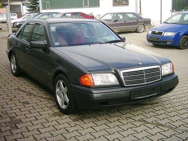 Mercedes Benz () C-Class (W202):  