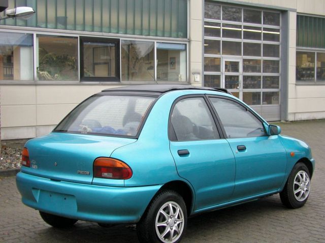 Mazda () 121 II (DB):  