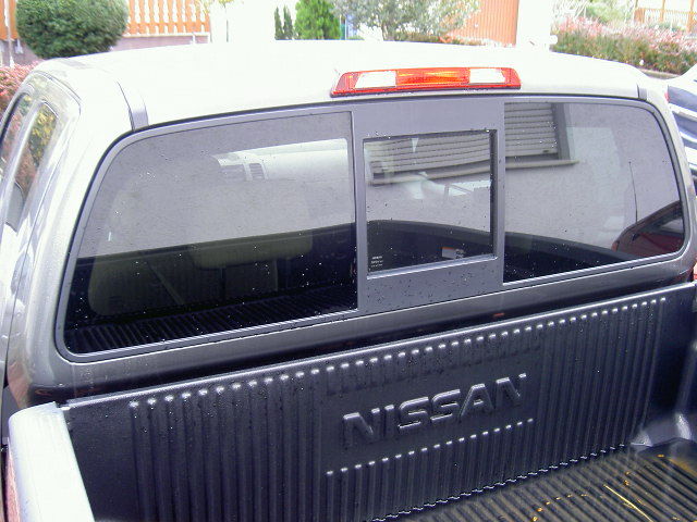 Nissan () Frontier III (D40):  