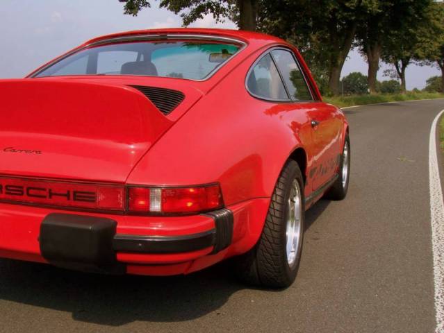 Porsche () 911 (930) arrera:  