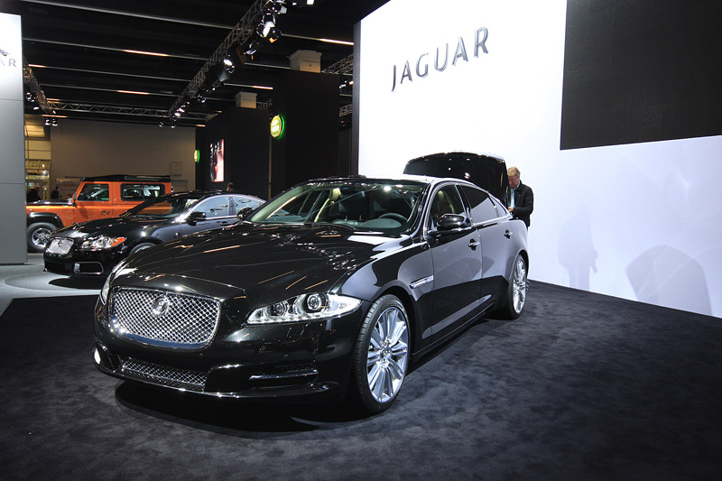 Jaguar () XJ VI:  