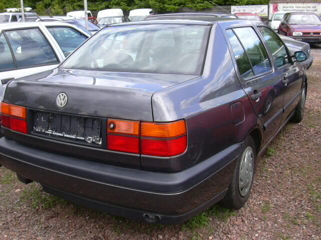 Volkswagen (VW) () Jetta (Vento) III (1H2):  