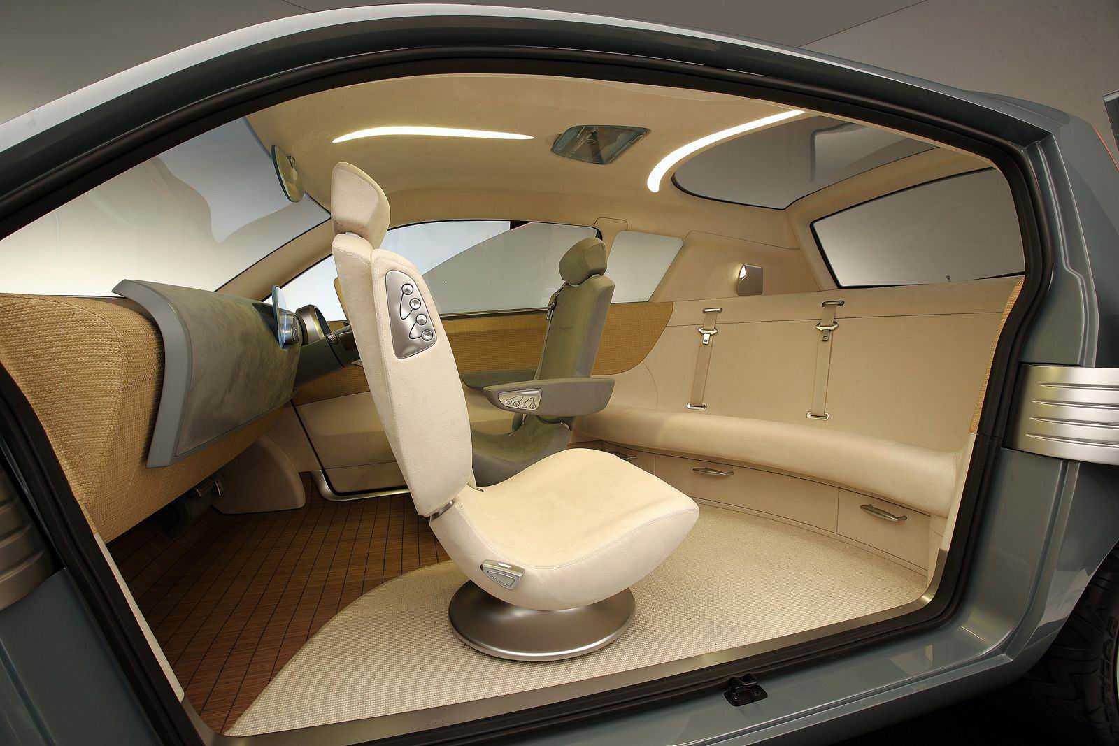 Chrysler () Akino Concept:  