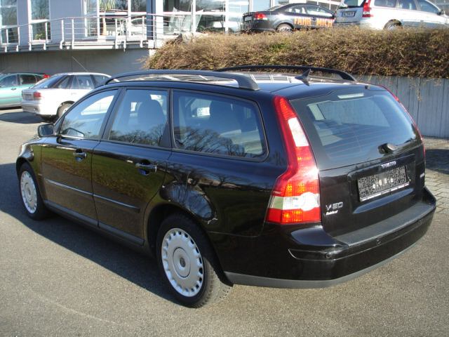Volvo () V50 (MW):  