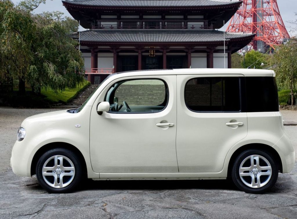 Nissan () Cube III (Z12):  