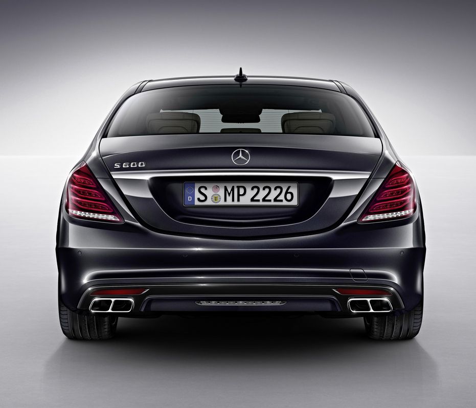 Mercedes Benz () S-Class (W222):  