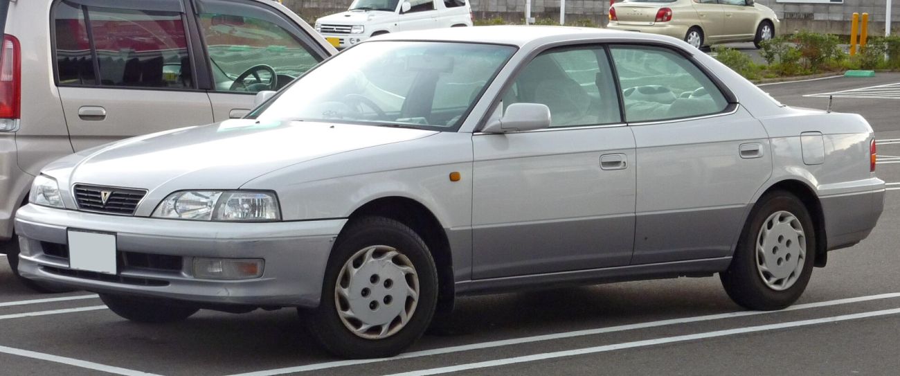 Toyota () Vista IV (V40):  