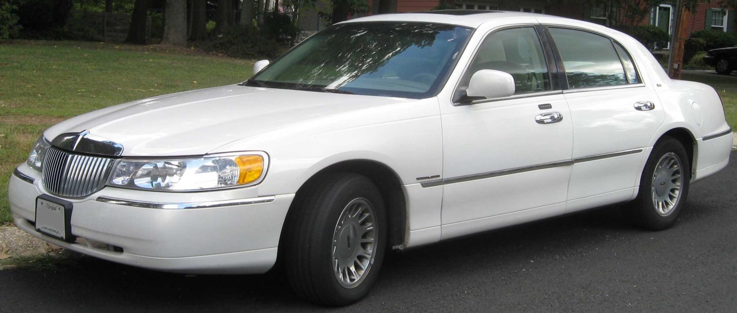 Lincoln () Town Car III (EN145):  