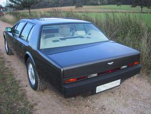 Aston Martin ( ) Lagonda:  