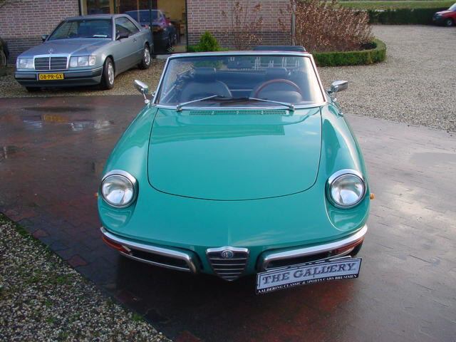 Alfa Romeo ( ) Duetto 1750 Iniezione:  