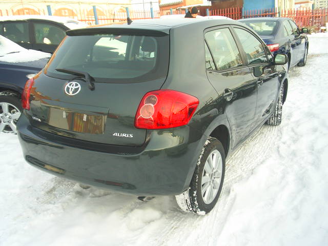 Toyota () Auris I (E15_):  