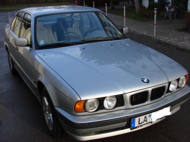 BMW () 5-Series (E34 Sedan):  
