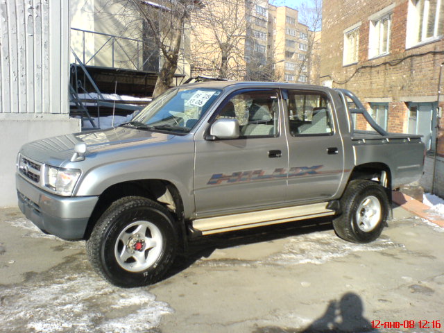Toyota () Hilux Pick Up VI (N140, N150, N160, N170):  
