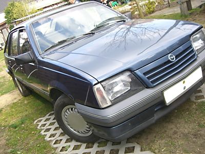 Opel () Ascona C (84_, 89_):  
