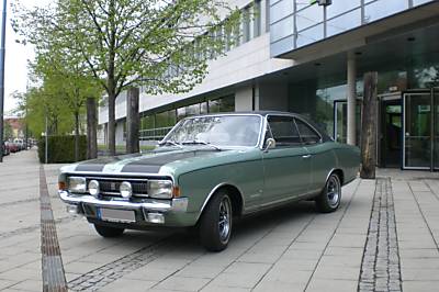 Opel () Commodore A coupe:  