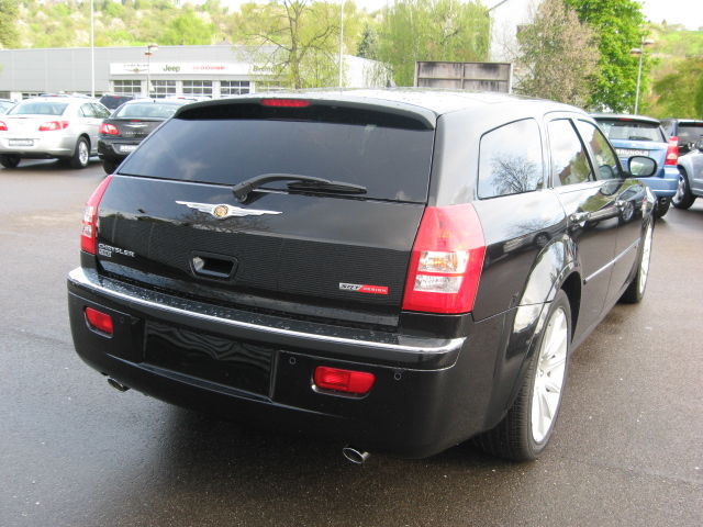 Chrysler () 300C Touring:  