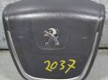 Подушка безопасности в рулевое колесо Peugeot 508 фотография №1