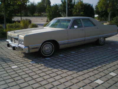 Chrysler () New Yorker Brougham, 1973:  
