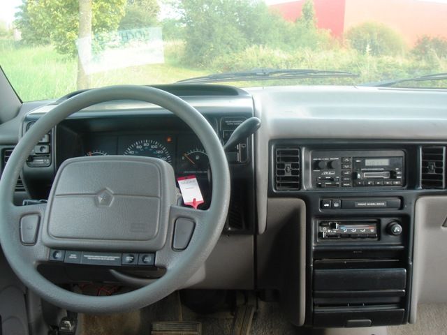 Chrysler () Voyager I (ES):  