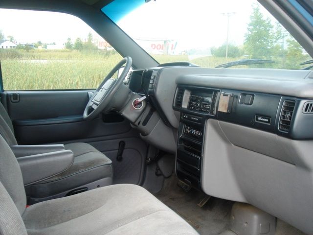 Chrysler () Voyager I (ES):  