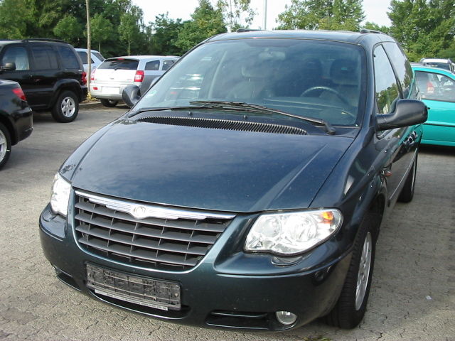Chrysler () Voyager IV:  