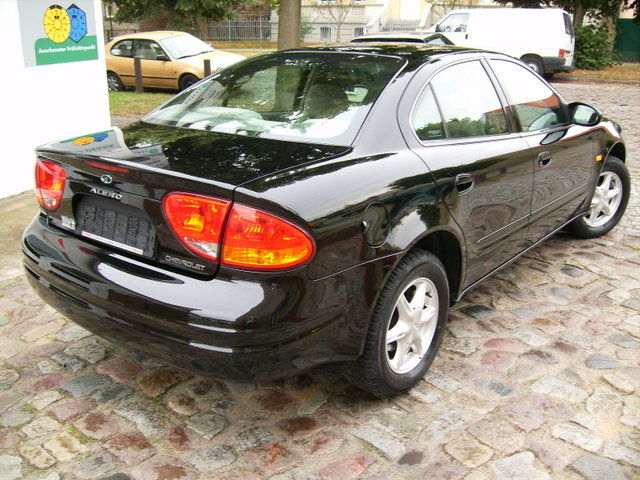 Chevrolet () Alero (GM P90):  