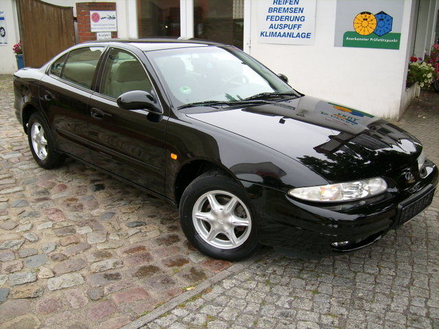 Chevrolet () Alero (GM P90):  