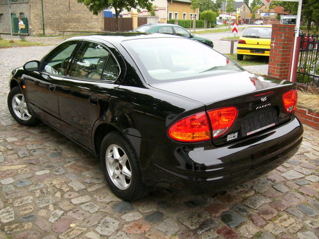 Chevrolet () Alero (GM P90):  