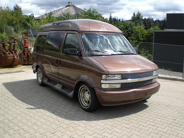 Chevrolet () Astro Van:  