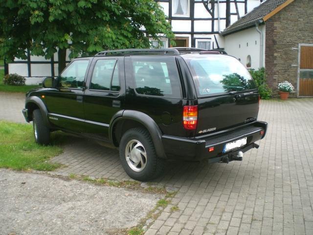 Chevrolet () Blazer, 1994-2005:  