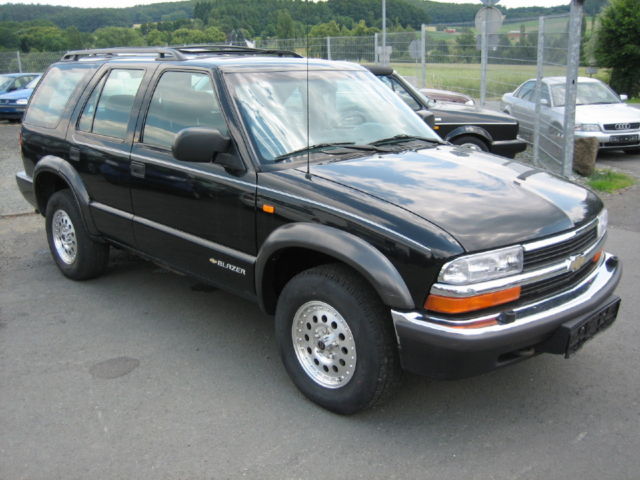 Chevrolet () Blazer, 1994-2005:  