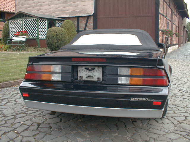 Chevrolet () Camaro III Cabrio Z28, 1988:  