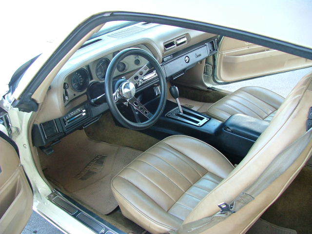 Chevrolet () Camaro II RS, 1976:  