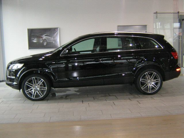 Audi () Q7 I (4LB):  