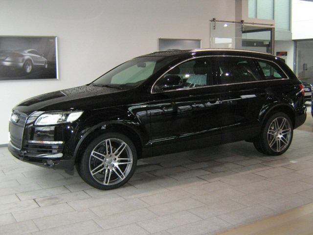 Audi () Q7 I (4LB):  