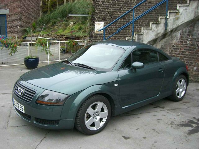 Audi () TT I (8N3):  