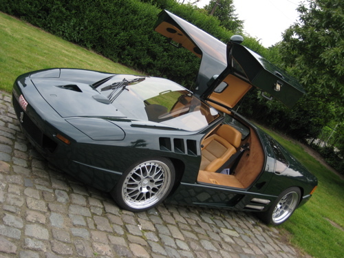 Isdera   () Imperator 108i:  