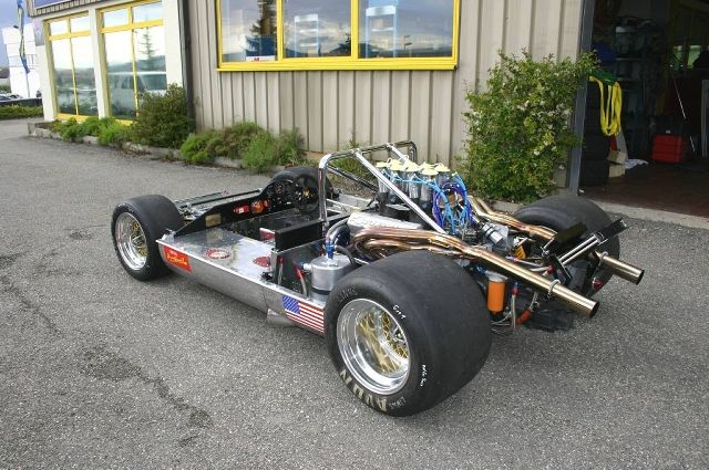 McLaren   () M6 GT:  
