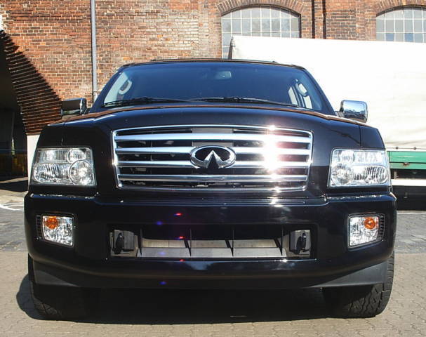 Infiniti () QX56 (JA60):  