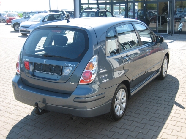 Suzuki () Liana:  