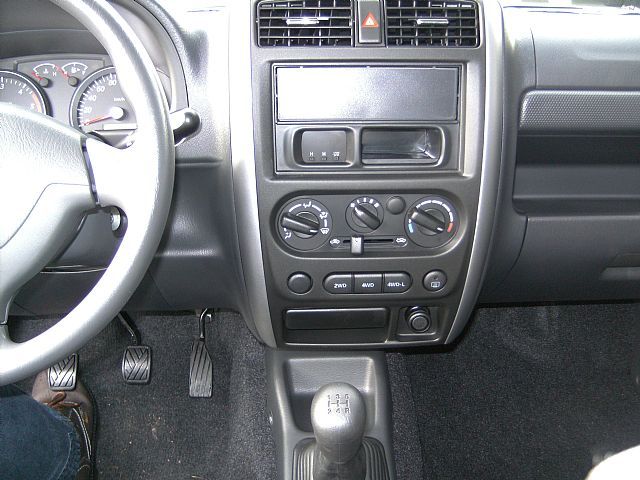 Suzuki () Ignis II:  