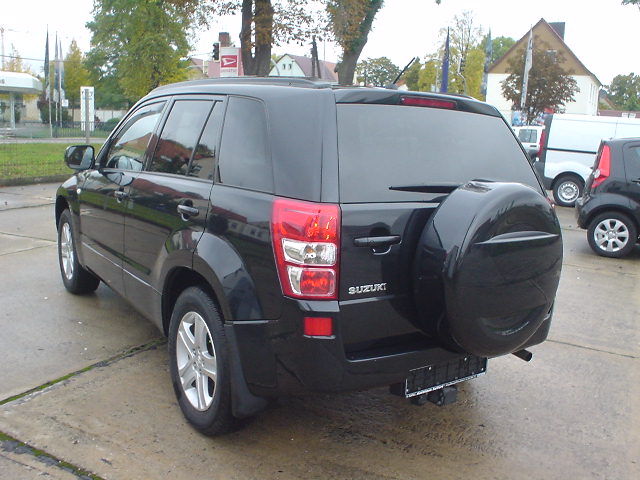 Suzuki () Grand Vitara II:  