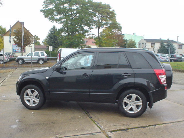 Suzuki () Grand Vitara II:  