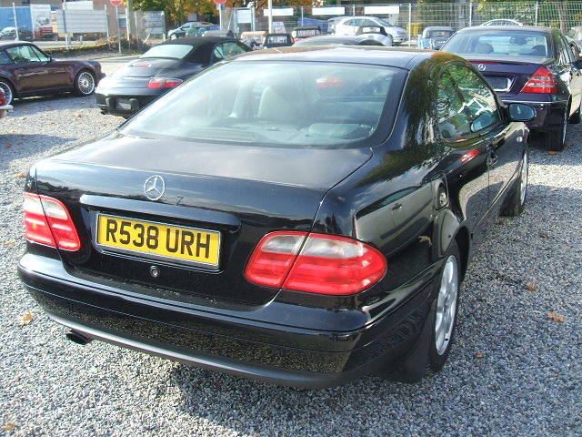 Mercedes Benz () CLK (C208):  