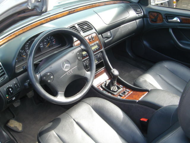 Mercedes Benz () CLK (A208) Cabrio:  