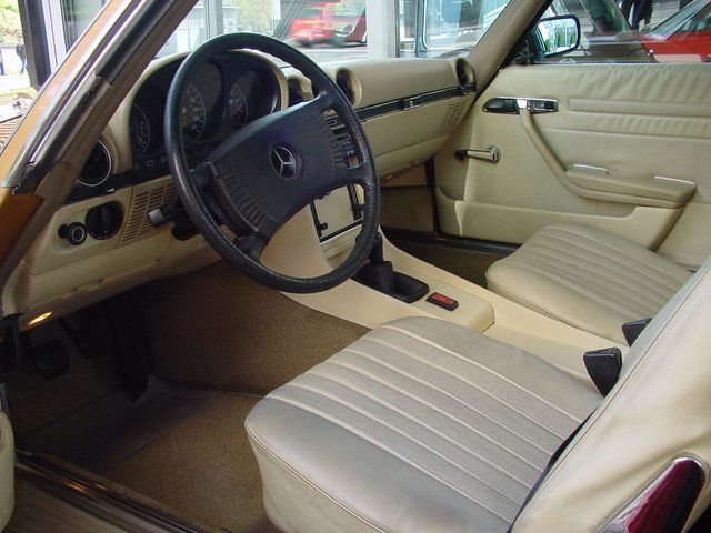 Mercedes Benz () SL (R107):  