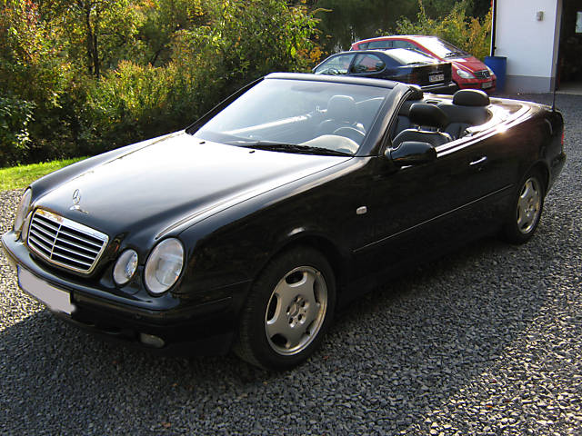 Mercedes Benz () CLK (A208) Cabrio:  