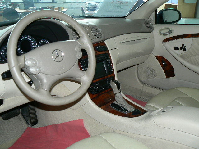 Mercedes Benz () CLK (A208) Cabrio:  